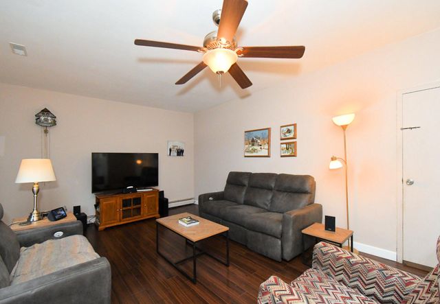 233 BROADWAY AVE, Horsham, PA 19044