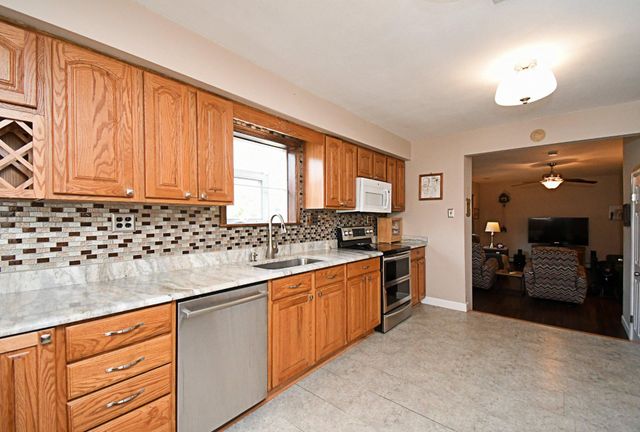 233 BROADWAY AVE, Horsham, PA 19044
