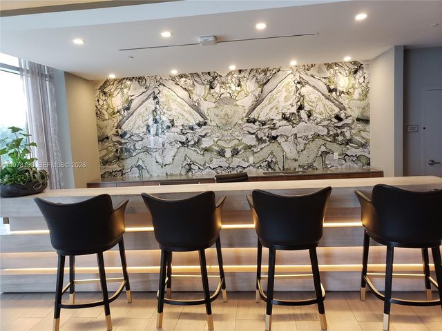 488 NE 18th St 3302, Miami, FL 33132