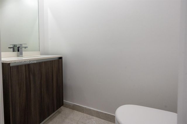 488 NE 18th St 3302, Miami, FL 33132