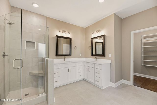 1751 Green Meadows Lane, Lenoir City, TN 37771