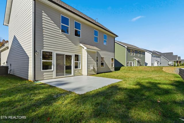 1751 Green Meadows Lane, Lenoir City, TN 37771