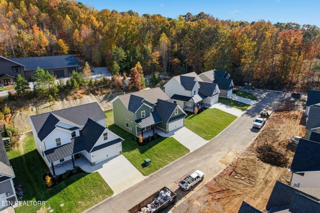 1751 Green Meadows Lane, Lenoir City, TN 37771