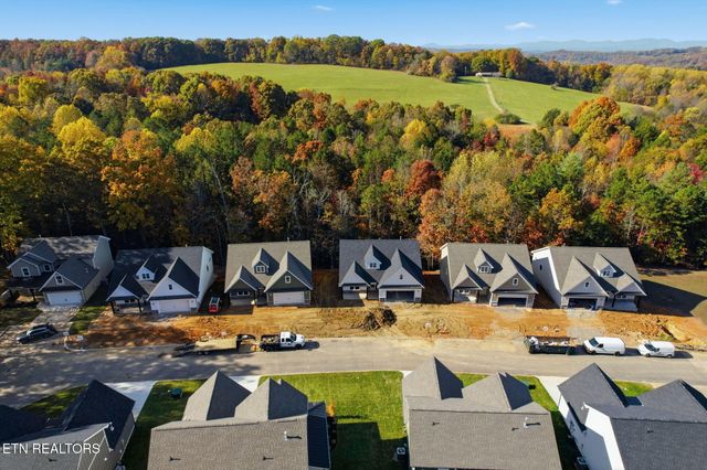 1751 Green Meadows Lane, Lenoir City, TN 37771