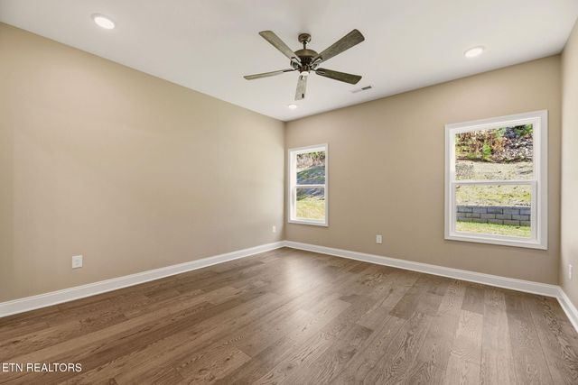 1751 Green Meadows Lane, Lenoir City, TN 37771