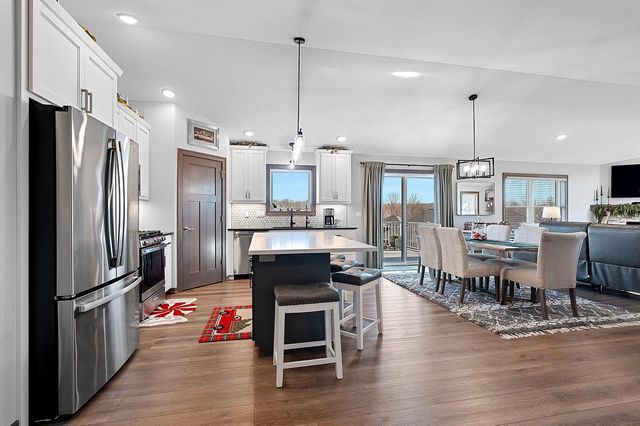 2121 DURUM COURT, Suamico, WI 54313