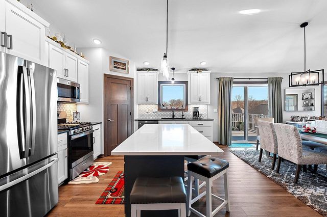 2121 DURUM COURT, Suamico, WI 54313