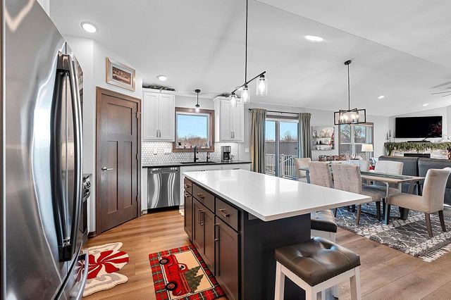 2121 DURUM COURT, Suamico, WI 54313