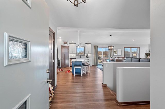 2121 DURUM COURT, Suamico, WI 54313