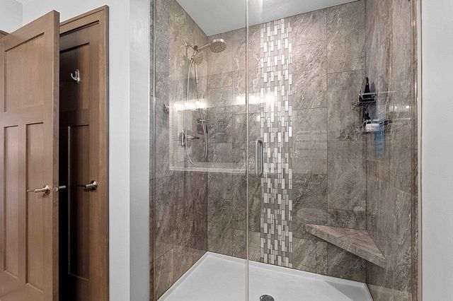 2121 DURUM COURT, Suamico, WI 54313