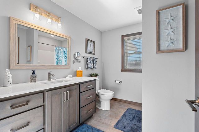 2121 DURUM COURT, Suamico, WI 54313