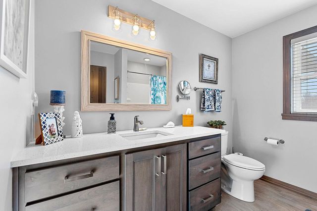 2121 DURUM COURT, Suamico, WI 54313