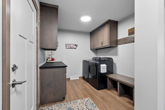 2121 DURUM COURT, Suamico, WI 54313