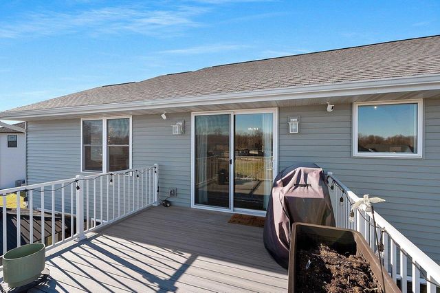 2121 DURUM COURT, Suamico, WI 54313