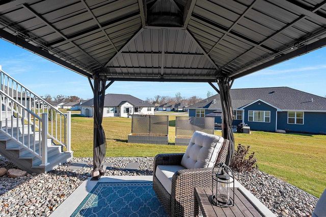 2121 DURUM COURT, Suamico, WI 54313