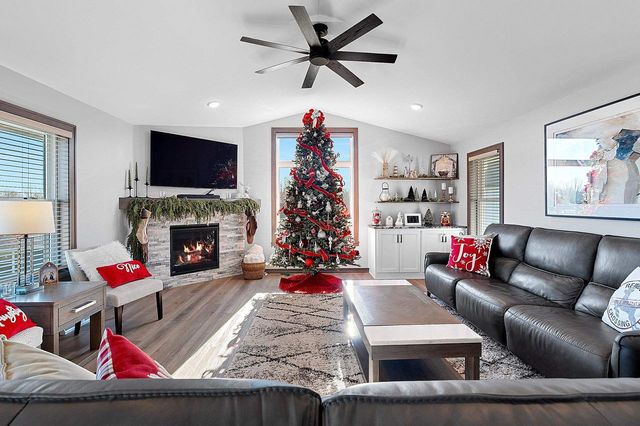 2121 DURUM COURT, Suamico, WI 54313