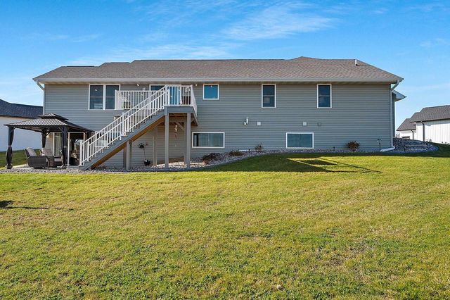 2121 DURUM COURT, Suamico, WI 54313