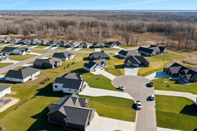 2121 DURUM COURT, Suamico, WI 54313