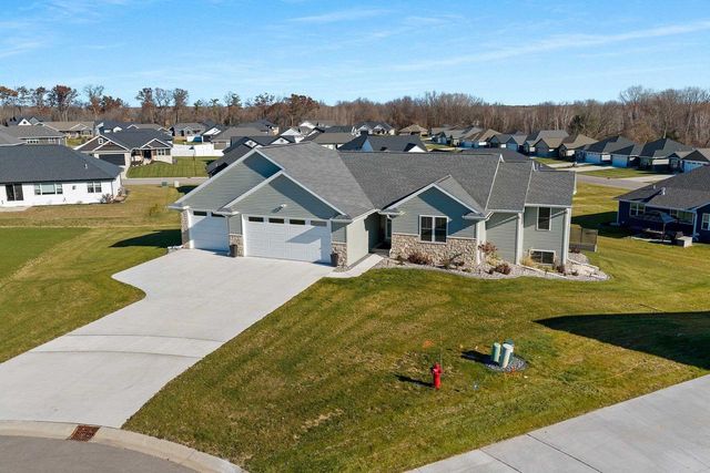 2121 DURUM COURT, Suamico, WI 54313