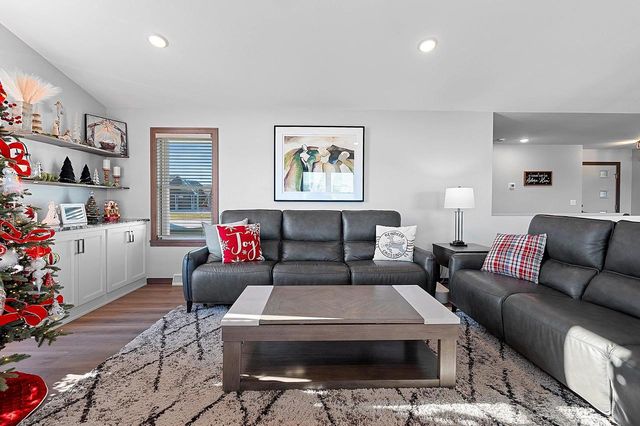 2121 DURUM COURT, Suamico, WI 54313