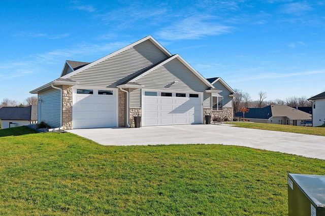 2121 DURUM COURT, Suamico, WI 54313