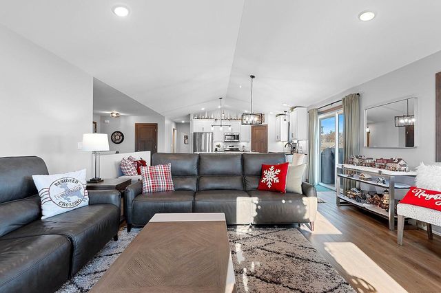 2121 DURUM COURT, Suamico, WI 54313