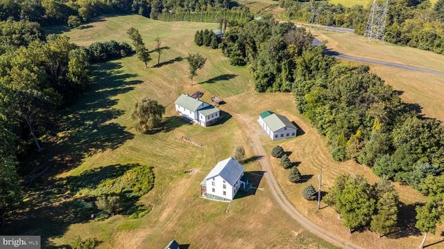 205 FRY, Mohnton, PA 19540