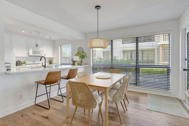 334 Brackenwood Circle, Palm Beach Gardens, FL 33418