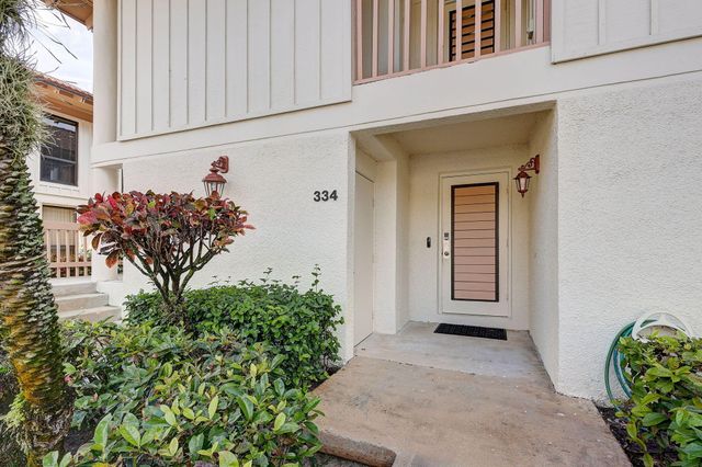 334 Brackenwood Circle, Palm Beach Gardens, FL 33418