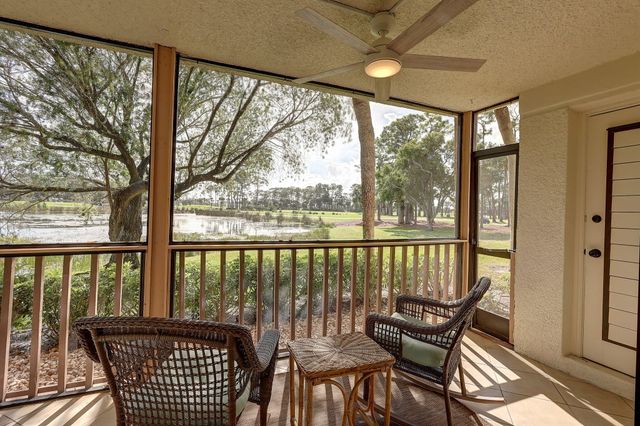 334 Brackenwood Circle, Palm Beach Gardens, FL 33418