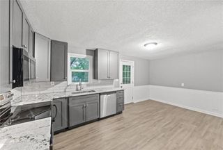 5800 N Antioch Road, Kansas City, MO 64119