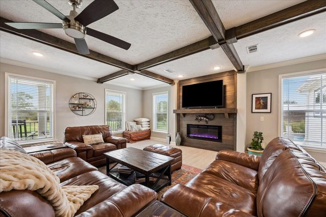 15946 Fm 1094, Cat Spring, TX 78933