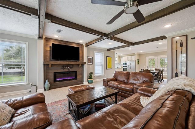 15946 Fm 1094, Cat Spring, TX 78933