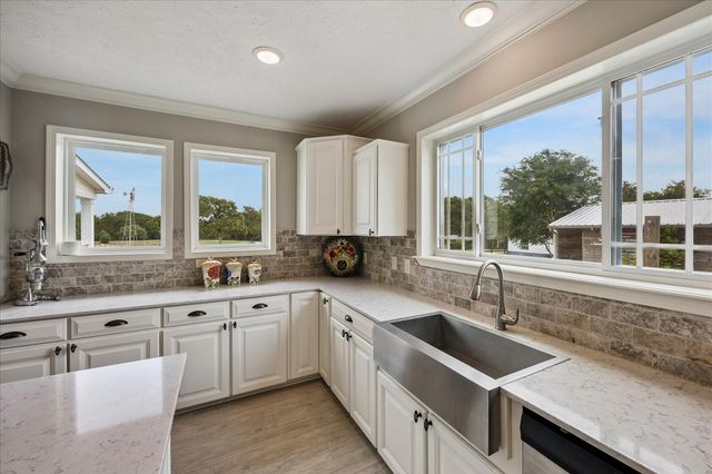 15946 Fm 1094, Cat Spring, TX 78933