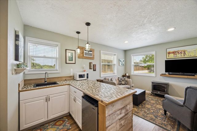 15946 Fm 1094, Cat Spring, TX 78933