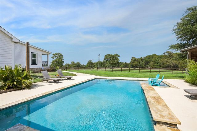 15946 Fm 1094, Cat Spring, TX 78933