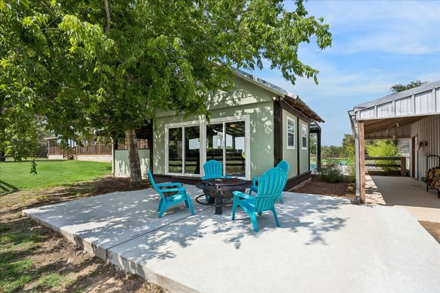 15946 Fm 1094, Cat Spring, TX 78933