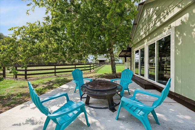 15946 Fm 1094, Cat Spring, TX 78933