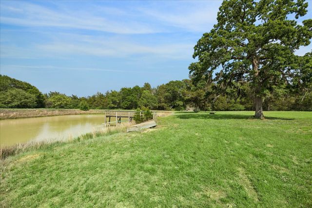 15946 Fm 1094, Cat Spring, TX 78933