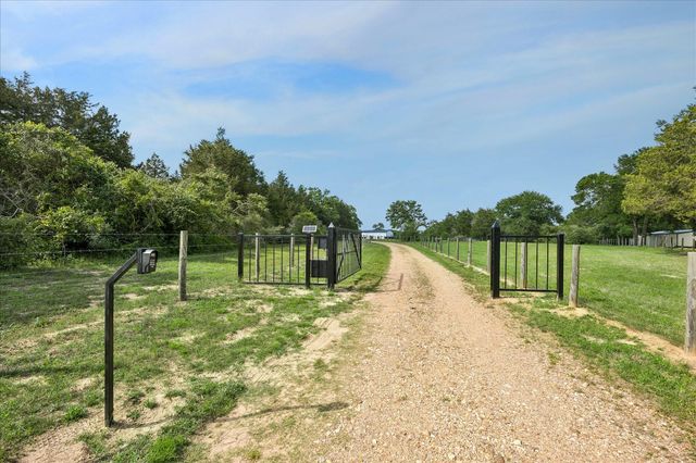 15946 Fm 1094, Cat Spring, TX 78933