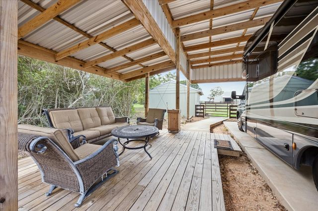 15946 Fm 1094, Cat Spring, TX 78933