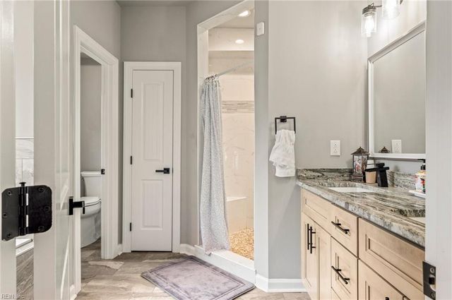49 James River LN, Newport News, VA 23606