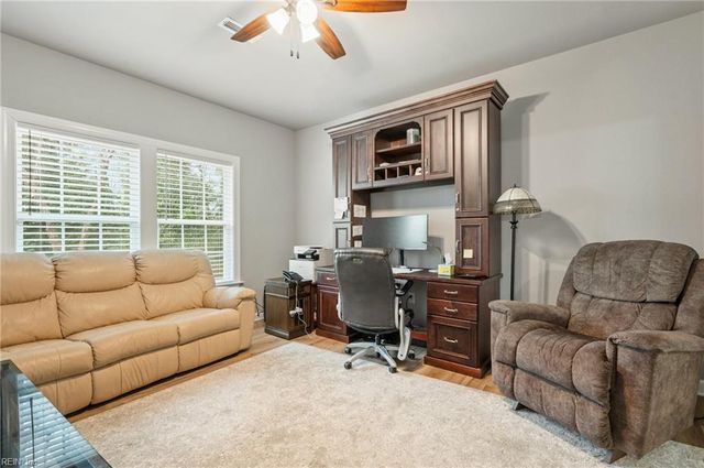 49 James River LN, Newport News, VA 23606