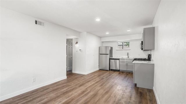 2819 Berry Street 8, Houston, TX 77004