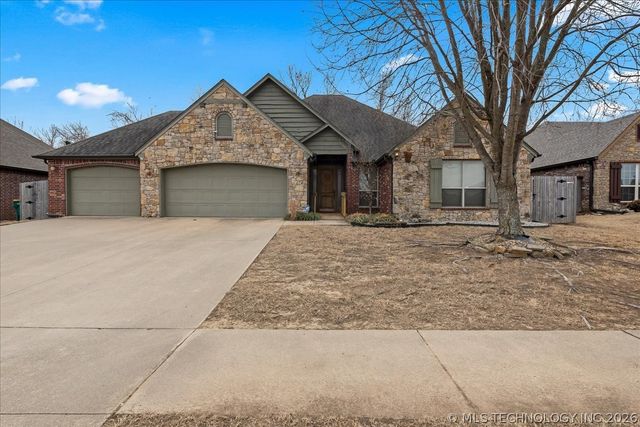 1240 W Keeling Avenue, Sapulpa, OK 74066