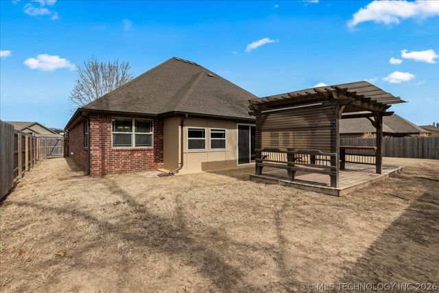 1240 W Keeling Avenue, Sapulpa, OK 74066