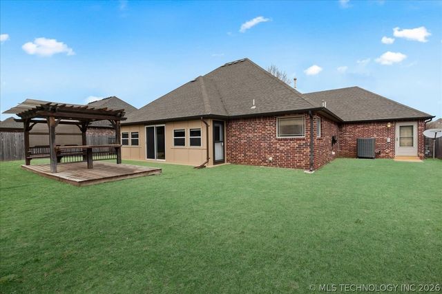 1240 W Keeling Avenue, Sapulpa, OK 74066