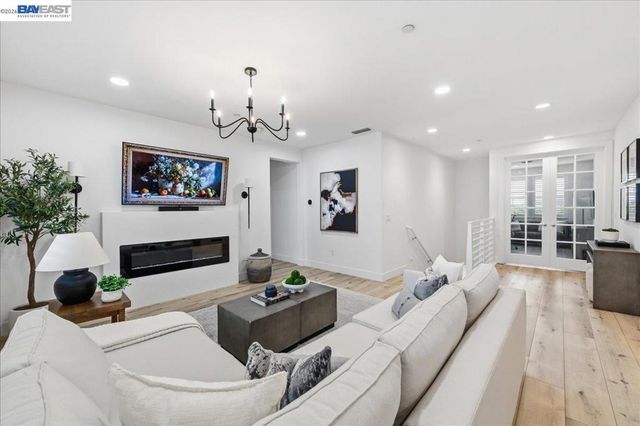 6916 Stags Leap Ln, Dublin, CA 94568