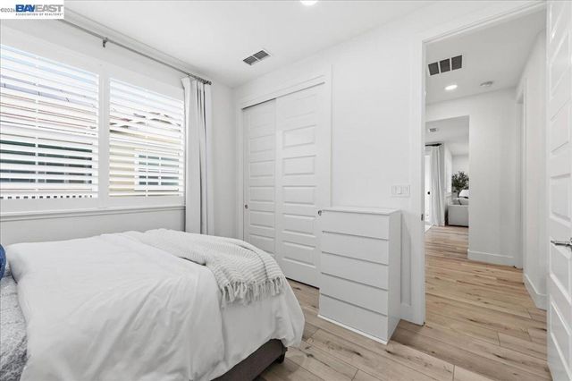 6916 Stags Leap Ln, Dublin, CA 94568