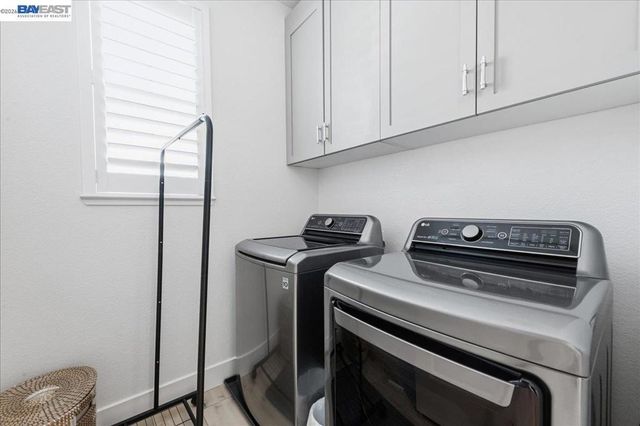 6916 Stags Leap Ln, Dublin, CA 94568